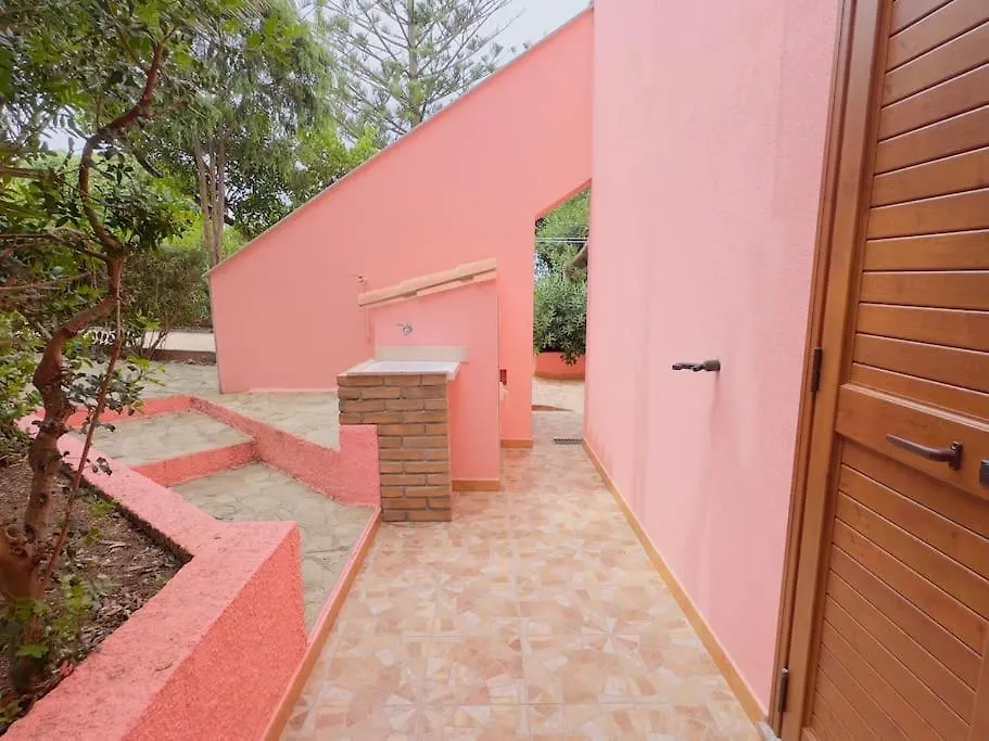 Tatil Evi La Casetta Rosea - A Soli 350M Dall'Acqua Torre dei Corsari