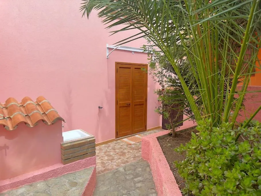 Tatil Evi La Casetta Rosea - A Soli 350M Dall'Acqua Torre dei Corsari